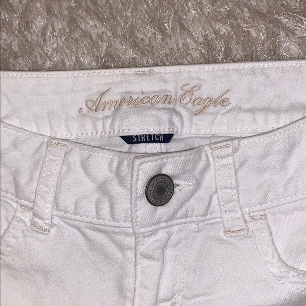 💥American Eagle white denim shorts - Picture 2 of 5